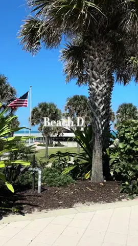 Relaxing Beach Day was very much needed! #BeachVlog #beachtiktoks #disneyflorida2024 #beachview #MomsofTikTok 