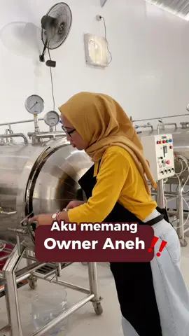 Aku owner aneh. Nguras uang kok buat mesin, mbok buat barang-barang branded gitu loh 🫠 #ownerbolosego #bolosego #ownerlife 