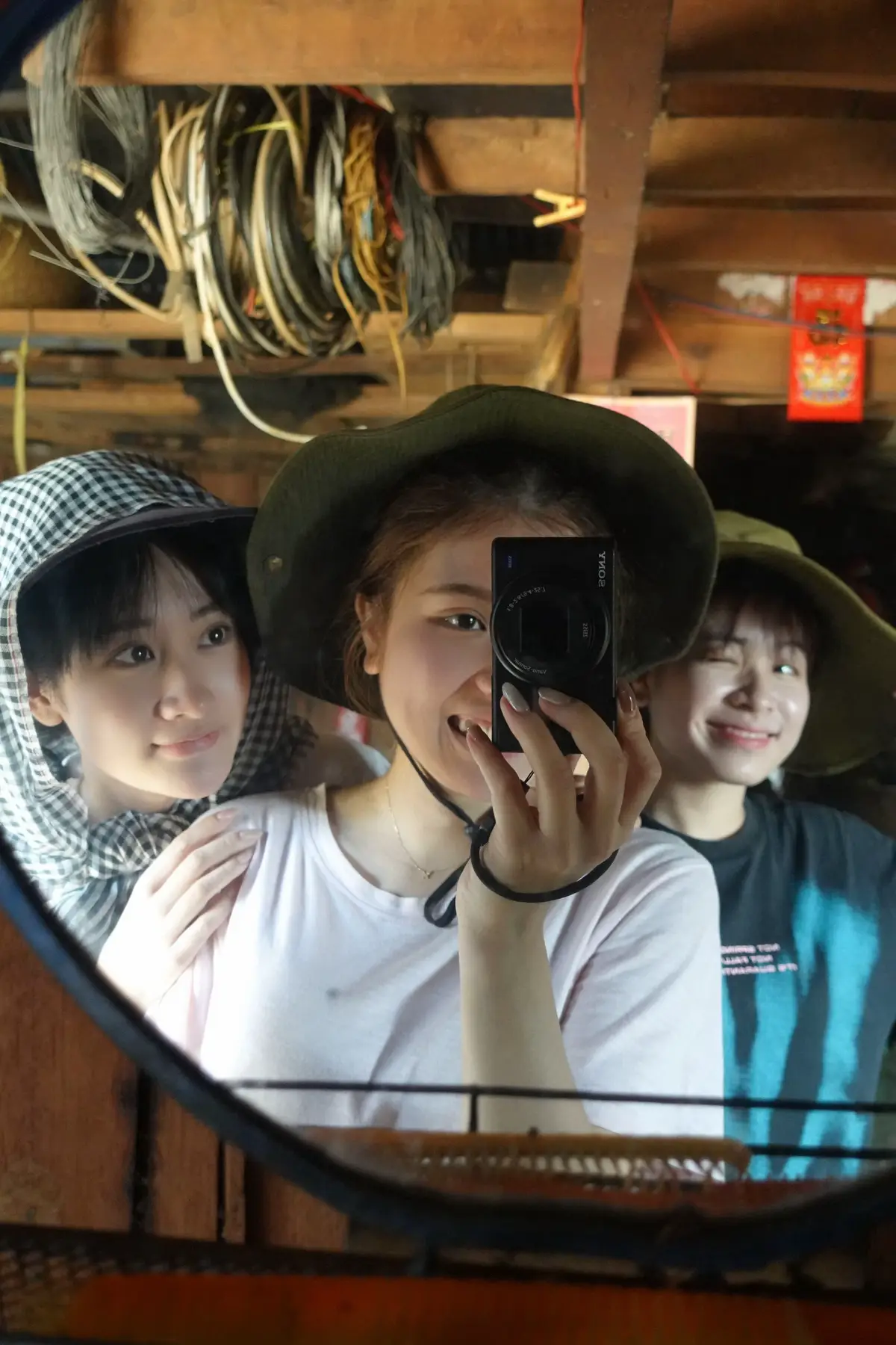 Cuộc sống sinh tồn trong rừng 24h