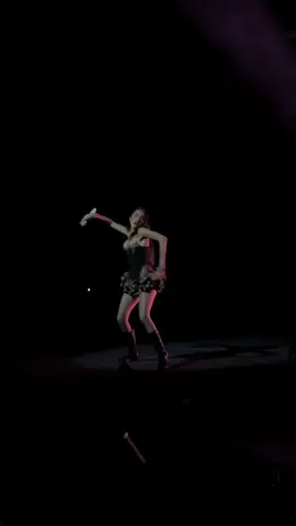 It’s giving fancam #fyp #melbourne #australia #madisonbeer #madisonbeertour #theencore 