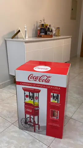 Chegou o que estava faltando para completar nossas noites do cinema ❤️ #comprasparacasa #Home #pipoqueira #noitedocinema #decor