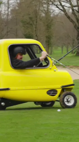 That’s a golf cart 😂 #amixem #golf 