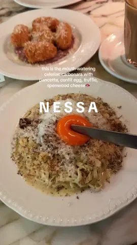gobble this at Nessa, lunch or dinner, in Soho, London📍🤤  This delightful eatery in the heart of Soho is a bistro by the award winning Tom Cenci. It’s housed in a members club but the restaurant and bar itself is open to anyone. The beautifully designed space is cosy and welcoming, very much in line with the service. ⭐️  #london #nessa #londonrestaurants #londonbars #londonhiddengems #londonhotspots #londontravel #thingstodoinlondon #londonfoodie #invite 