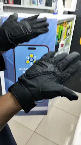 military tactical gloves. Half and full fingers available. @1000 #kdf  #kenyansinqatar🇶🇦🇶🇦🇰🇪🇰🇪  #nanyuki  #fyp 
