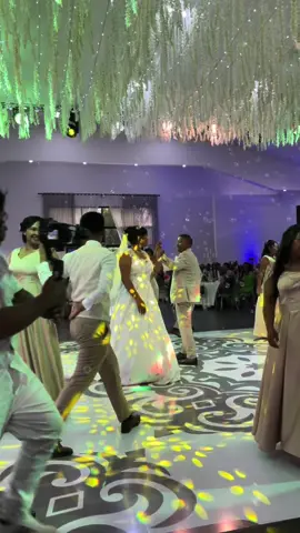 💐 Wedding Entrance Of Mampionona & Diamondra 🤵‍♂️👰‍♀️ Choreo By Hajaina Saison 2