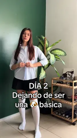 Colegiala que repitio 13 años check. Look completo by @Sweet Oficial #grwm #tryonhaul #adiosperrabasica #vlogmañana 