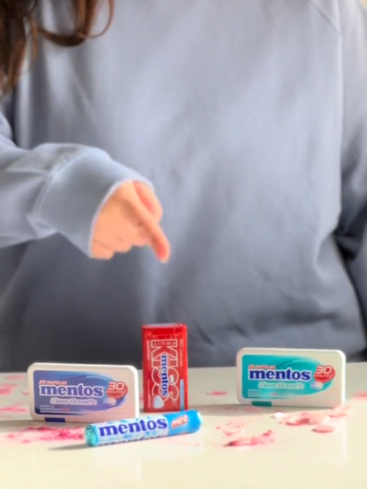 Si no sabes cuál elegir, no me pidas que comparta mis Mentos. Comenta con cuál te quedas 🤭🍓🍋🍊 #DileSíALaFrescura #Mentos