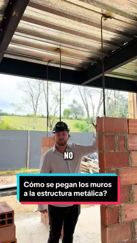Cómo se pegan los muros a la estructura metálica? #estructurametalica #muros #construction #casadelujo #parati #fyp #metalconstruction 