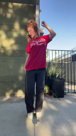 Happy Monday!! Im wearing green actually 🤭🤭✨✨ #foryoupage #fypage #foryou #fy #dance #dancechallenge #manifest #manifestation #filipina #fypツ 