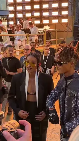 Jaden Smith n'est pas un homosexuel. il à présenté sa nouvelle copine #jadensmith #copine #💍 #fyp #pourtoi #smith 