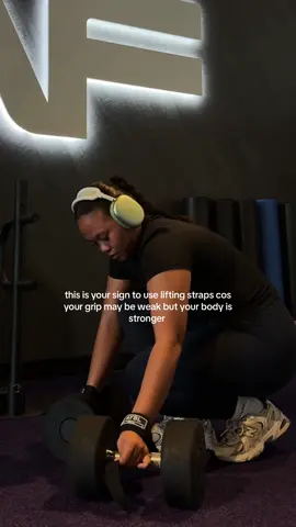 me 🤝 @AYBL lifting straps // code YUMIE saves :) #gymtips #gymgirl #gym #GymTok 