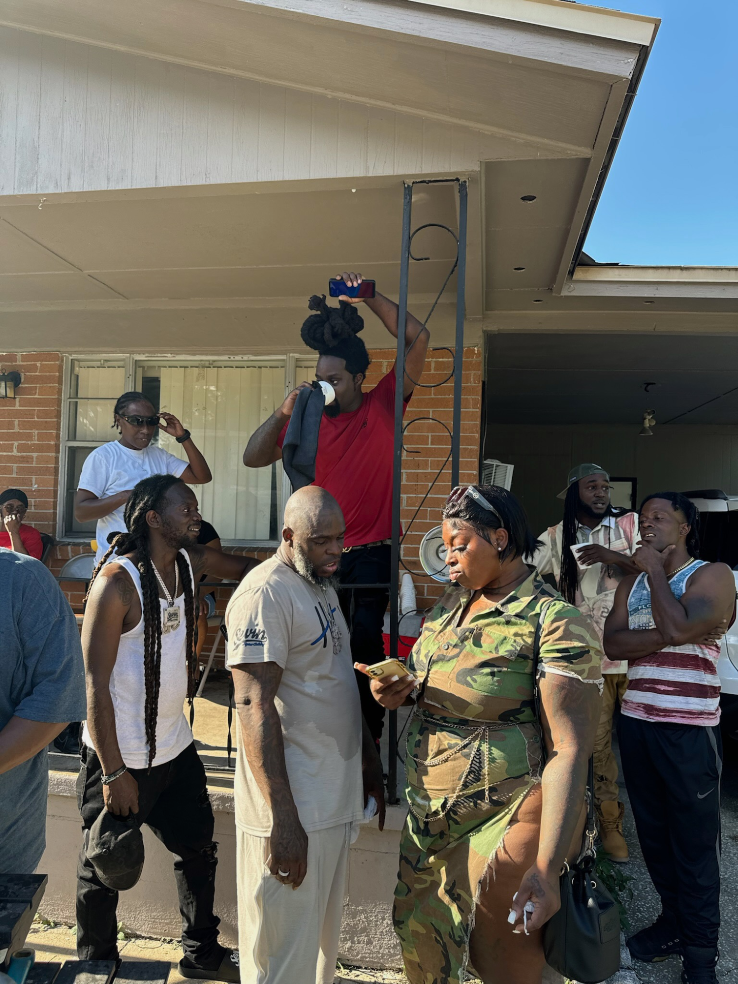 Lil Hot finds out where Frank is and the woman wants to be paid for giving up his location #God #Jesus #Jesusispoppin #Jesusbeenpoppin #kountrywayne #letthatsizzleinyourspirit #helpisontheway #love #filmmakerchasewalker