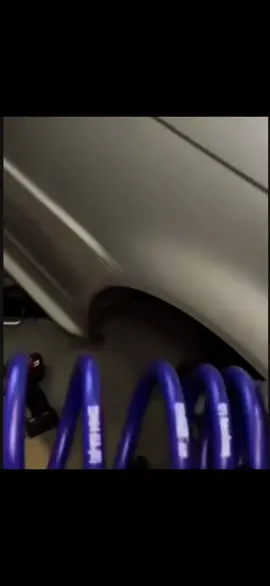 And that's how you make a finger destroyer 3000!!! little ball of potential energy 🤣🤣 #car #cars #carsoftiktok #DIY #mechanic #Tech #zipties #scetch #scary #pop #concussion 