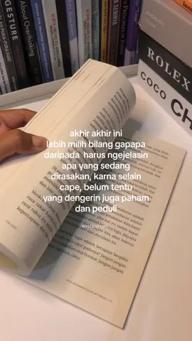 lebih milih diam dan mendem🥀 #writingyuu_ #fypシ #katakatahidup #cape #lebihmilihdiam 