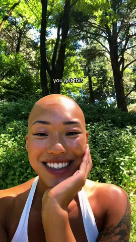 September is alopecia month, how special. Woweee life is so magical, so many new experiences, feeling things for the first time wow wow wow 🌺 #alopeciaawarenessmonth #alopeciaawareness #alopecialife #HairLoss #Alopecian #BaldGirl