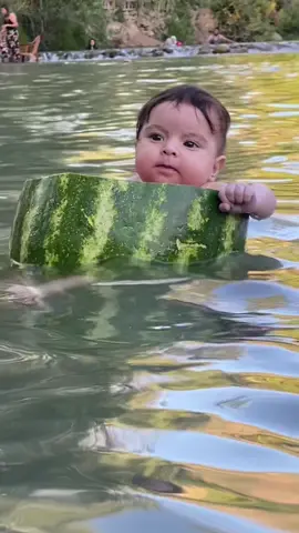 اسيل بأخر ايام الصيفية🍉🤣#تصوير #نهر #foryourpage #lebanon🇱🇧 #الشعب_الصيني_ماله_حل😂😂 #followers 