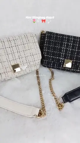 Mini Slingbag Rajut, tersedia 2 warna cantik Black dan Cream🙌🏻 Yuk kunjungi etalase kami sebelum kehabisan 🤗🥰😍 #tas #taswanita #slingbag #tasselempang #slingbaglucu #mini #slingbagwanita #fyp #foryoupage #charleskylie