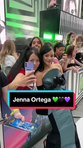 Jenna Ortega looking boo-tiful with fans! #Beetlejuice #Beetlejuice in cinemas September 6.