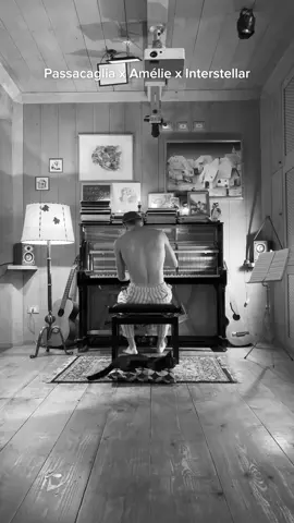 Autumn is coming and with it also the memories...🌬️ What memories does this melody bring to you? #andreavanzo #memories #pianomusic #pianist #pianoforte #pianolover #cinematicmusic #modernclassicalmusic #autumn #autumniscoming #melancolia #amelie #passacaglia #interstellar #catlover #catsoftiktok #catkiko
