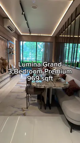 Discover Lumina Grand – 3-Bedroom Premium Unit! 🌟 This spacious 969 sqft unit is perfect for families, offering a blend of style and comfort. Enjoy top-tier amenities, including a 50m lap pool, jacuzzi, kids’ pool, tennis court, and an elevated gym. Plus, dedicated spaces like the dance, music, and games rooms for social activities. Conveniently located near Jurong Innovation District and the future Tengah Plantation MRT (opening in 2028), Lumina Grand is also close to the future ACS Primary. Elevate your lifestyle today! 🏊‍♂️🎾🏋️‍♀️ . . . #luxuryhomes #showflattour #Singaporerealestate #singaporerealtor #newlaunchsg #sgnewlaunch #propertytour #luxuryhometour #singapore #hometoursingapore  #natureathome #homenaturelove #RealTok 