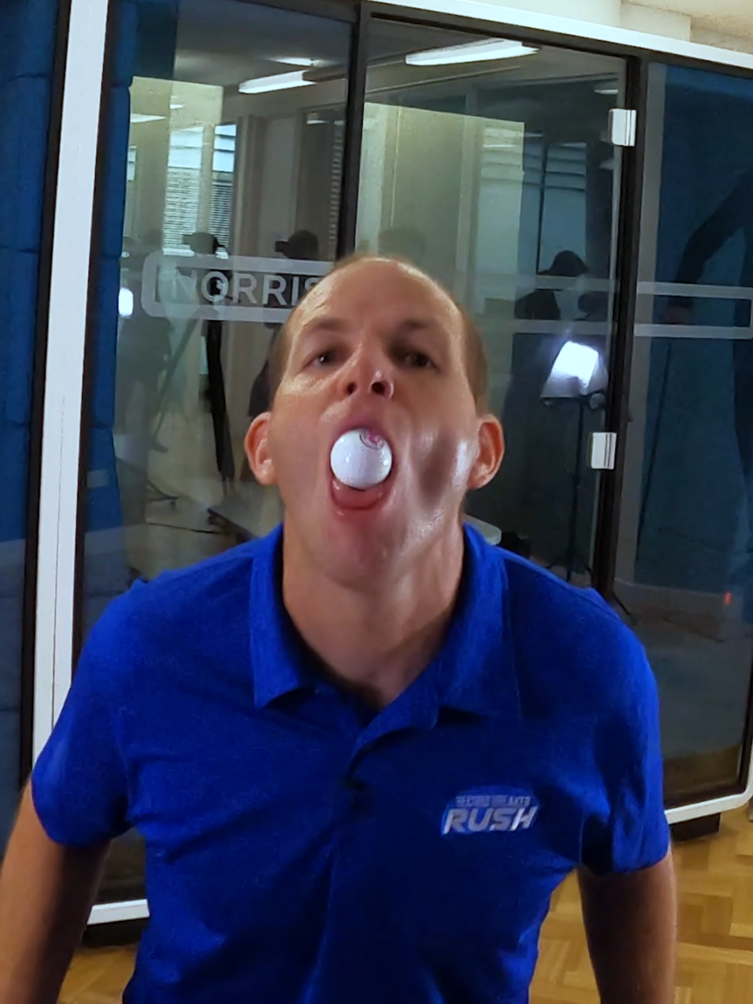 Most table tennis balls bounced against a wall with the mouth in 30 seconds 🏓⏱️ 47 David Rush 🇺🇸