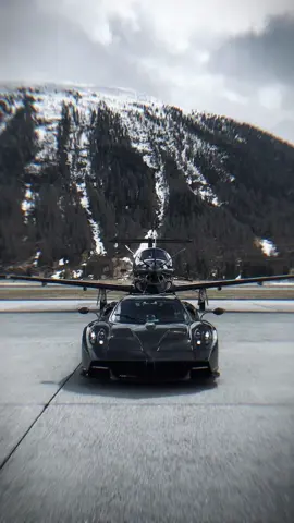 Last one, i promise 🙏🏻 - Pagani Huayra Roadster | #carsoftiktok #cartok #pls #viral #fy #switzerland #stmoritz #pagani #huayra #roadster #huayraroadster #paganihuayra #v12 