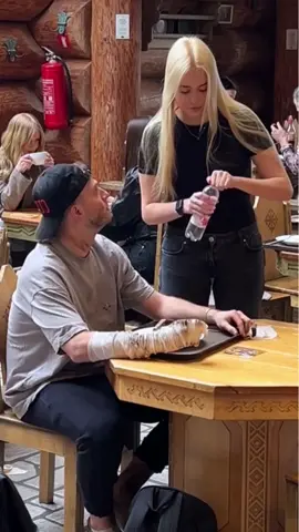 Respect she is so kind ♥️#respectvideos #respect👑 #kindness #amazing #moments #respectwomen #respectmoments 