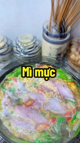 #xuhuong nay e ăn mì trừ cơm nha, lâu lâu làm biếng 1 bữa😂 #bepcovang #monanngon #ancungtiktok #LearnOnTikTok 