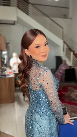 Hairdo Sister Bride by Me #hairdobandung  #hairdobandungkota  #hairdobandungmurah  #hairdosimple  #hairdograduation  #hairdosisterbride 