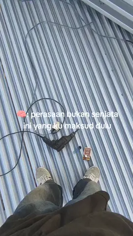 bedanya gak seragam #fypシ #kuli #bajaringan #kuliproyek #aplikator #fyp 