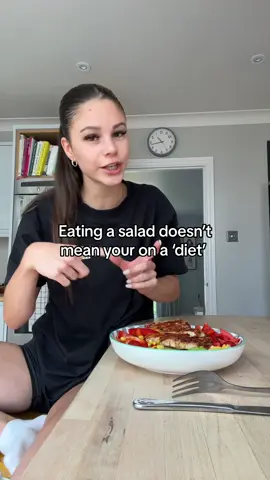 Just a thought sometimes its not a case of ‘im eating a salad.. to be healthy or lose weight’ or ‘i can eat this chocolate because i went to the gym’ food is just food BUT its about that overall balance that makes it healthy 🫶🏻 #whatieat #healthyrecipes #fatloss #foodfreedom #gymrat 