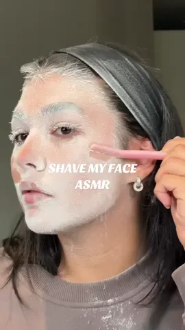 Why are these Face shaving routines so satisfying to watch 💆🏻‍♀️Trying the viral hair identifying spray I was honestly shocked at how much hair was on my face that I could not see 😂 @SKNBODY #shavemyface #dermaplaning #faceshavingwomen #faceshave #creatorsearchinsights 