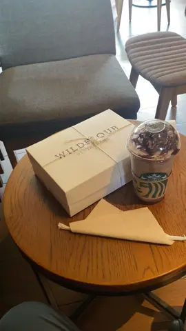 #starbucksreserve #starbucksdrinks #belgiumchocolatefrappuccino #wildflourbakery #perfectpair 