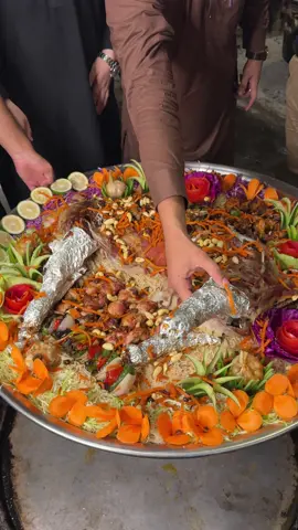 4Millions Likes Complete ❤️🤗 #shinwarijoongara #2personplatter #hayatbadphase3 #shinwarijongararestuarant #fulldumba #03069433388 #hammadfoodandtravel #hammadkhanvlogs 
