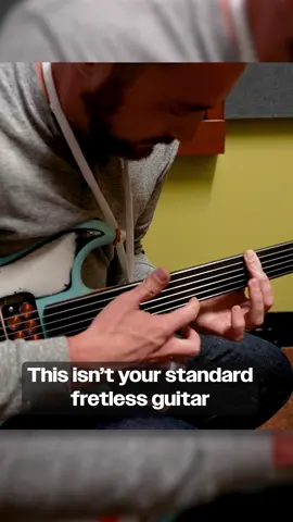 This thing is wild, a Fretless Polyphonic Sustainer guitar built by Duncan Price a.k.a. @diskobebe each string has its own sustainer circuit with individual toggle controls so you can creat truly uniqe sounds, this isnt a normal guitar. #guitartok #fyp #livemusic #musician #forupage #guitar 