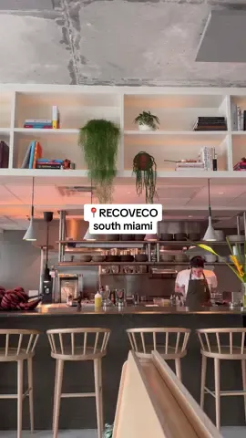 Looking for a new date night spot? Recoveco in South Miami is a cozy, intimate place with just 32 seats, run by a husband and wife duo. Their menu changes seasonally and is packed with local flavors—trust me, you’ll love it! 😋💕 #AlwaysHungryMel #MiamiRestaurants #DateNight #SouthMiami #Miami #Foodie #Eats #MiamiEats #HiddenGems 
