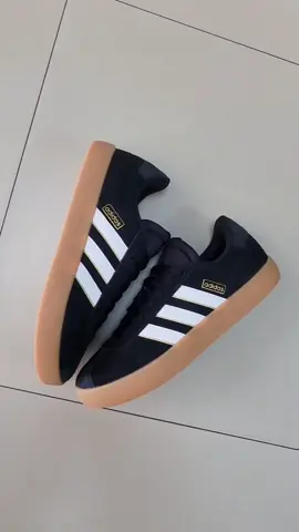 ⚡Adidas VL Court 3.0⚡  Lleva tu estilo a otro nivel. 😎  Consulta por tu talla perfecta. 😉  . . . #peru🇵🇪 #zapatillas #adidasoriginals #vlcourt3 