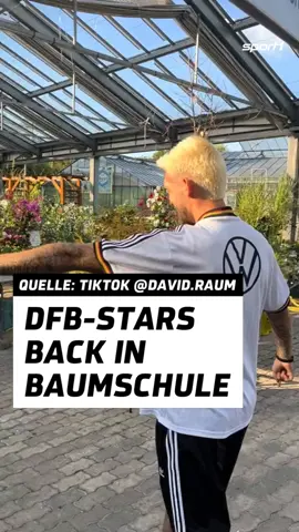 In der Baumschule wartete eine kleine Überraschung auf die DFB-Stars 😂 #sport1 #sport1news #totalvideo #dfb #kimmich #raum #fussball #baumschule #baum