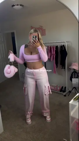 Where my tall girlies @ ?!?🎀  #fashionnovacargos #tallgirltiktok #fyp 