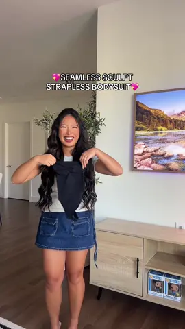 Excited to try on @SKIMS viral bodysuit 💖 I truly like how snatching and smoothing the bodysuit is! #skimspartner #skims #skimsreview  #viralbodysuit #shapewear #bodysuit #tryon #tryonhaul 