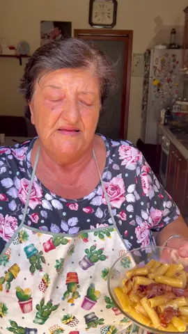 Il primo piatto di Zia Teresa con pancetta tesa e cipolle di Tropea #ziateresa #primopiatto #ricette