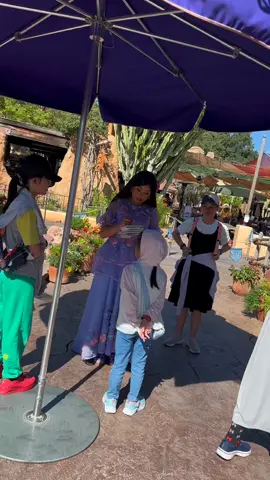 Isabella is now greeting guests at Disneyland Park! #encanto #fypage #disneyland #disney #disneyparks 