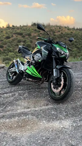 باسم الله ماشاء الله ❤️💕🪬 #الشعب_الصيني_ماله_حل😂😂 #moto #kawasaki #z800 #kawasakiz800 