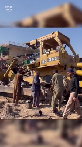CAT D8k Final Drum & Final Drum Tube Repairing Process! . . #Pakistanitruck #machine #making #machinist #engineblock #crafting #diycrafting #🇺🇸a #virał #repair #mechanical #talent #skills #creativity #foryou #fyp #foryoupage #fypシ