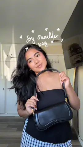 Love an everday bag!🖤 @JW PEI #jwpeiofficial #jwpei #jwpeibag #everdaybag #musthavebags #fallbag #onthegobag #theperfectbag 