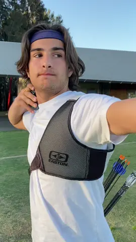 Sunset archery ✨🌞 #archery #archerylife #recurvearchery #recurvebow #archer #CapCut 