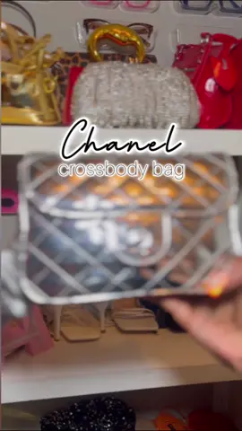 My new Chanel Bag stylish and convenient . . . #chanel #crossbodybags #crossbodybags #dhgate #gatefinds #dhg8 #dhgateaffiliate #dhgatefindsforyou #designerbags #boujeeonabudget #musthaves #unboxing #fy #fyp #designer #baddieonabudget #luxurybags  #cutepurses #purse #ConSantanderConecto 