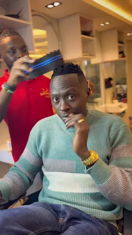 Lets shine with Jackbarber254🔥💯💯# #trending #kenyantiktok #viral #nairobibarber #viral #nairobibarber #fyp #fyp #fyp #nairobitiktokers #wasafi #wcw @OGAOBINNA_SHOW  @Oga Obinna TikTok 