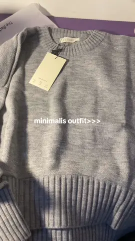 cakepp bgt sweaternyaa #kasyaliasweater #sweater #outfitinspo #outfitcewe #OOTD #rekomendasioutfit #outfitideas #sweatermurah #fyp #viral #foryoupage #sweaterrajut #outfitminimalis 