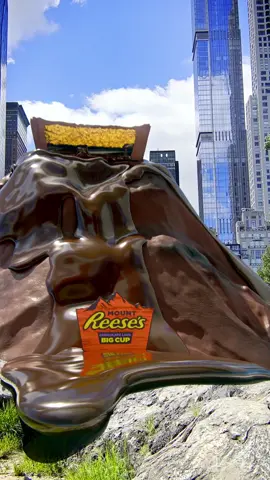 Mount Reese’s is taking over @Central Park Conservancy. 🍫🌋New Yorkers, meet your new favorite landmark - an ooey gooey, chocolatey delight. You’re welcome. 😏 #MountReeses #ChocolateLavaBigCup